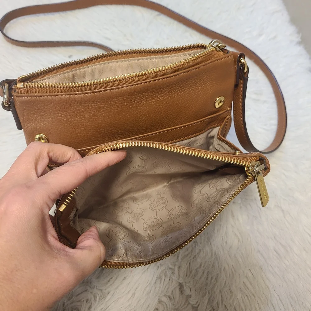 Michael Kors Womens Crossbody Bag Purse Small Acorn Brown Pebble Leather 8”x6”
